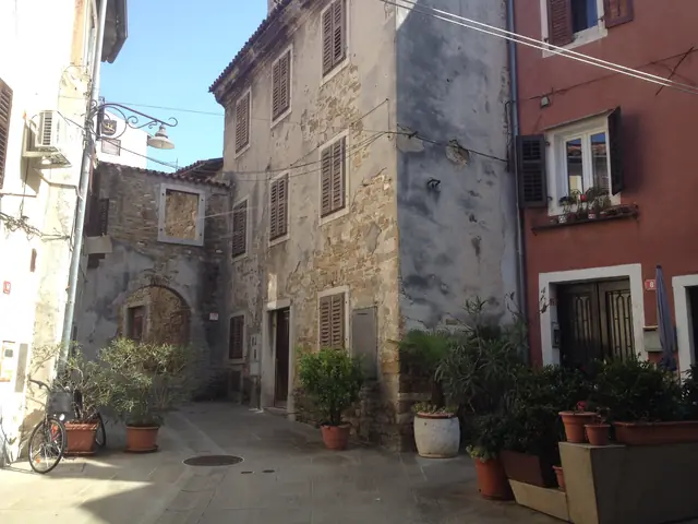 Izola